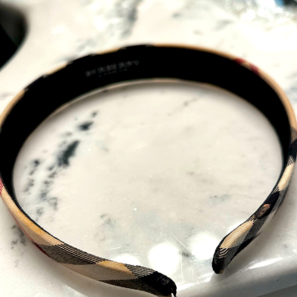 Burberry headband never worn!